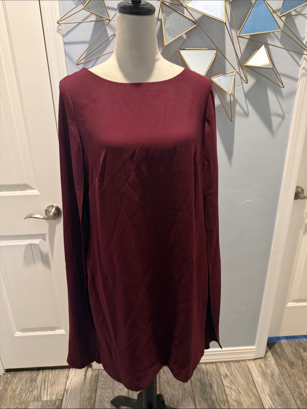 Lauren Ralph Lauren Shift Dress with Cape in Burgundy. Size 12